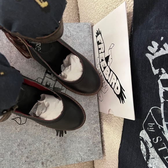 FreeBird by Steven Raeanne Shoes - Picture 3 of 7